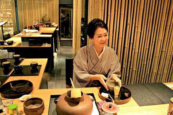 Sở thích uống trà của người Nhật và thời điểm uống trà xanh tốt nhất